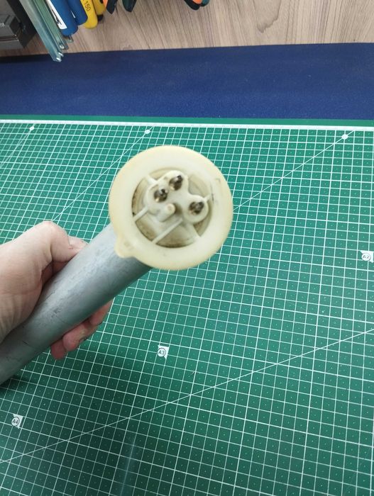 Нивомер за бензин в резервоара (сонда) за Мерцедес W124 200E 1991г.