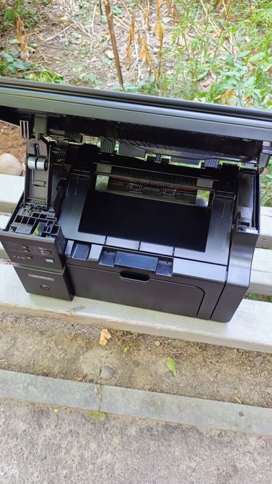 Принтеры и МФУ можно через  Каспи Ред