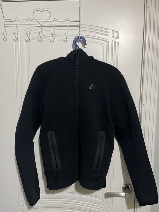 Nike Tech Fleece (размер S)