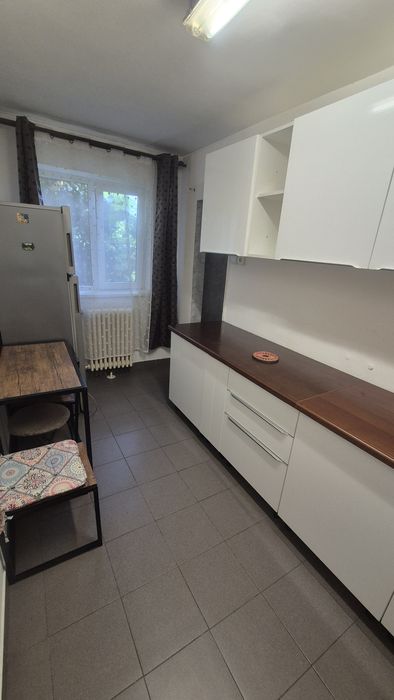 Inchiriere apartament Confecții parter 2 camere, baie, bucatarie,  dressing,  terasă  închisă