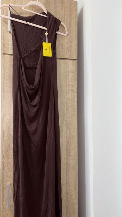 Rochie Louis Vuitton maro jerseu slinky elastic,cu spatele gol