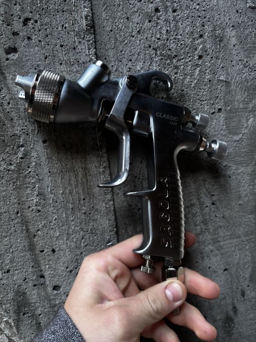 Pistol de vopsit Sagola