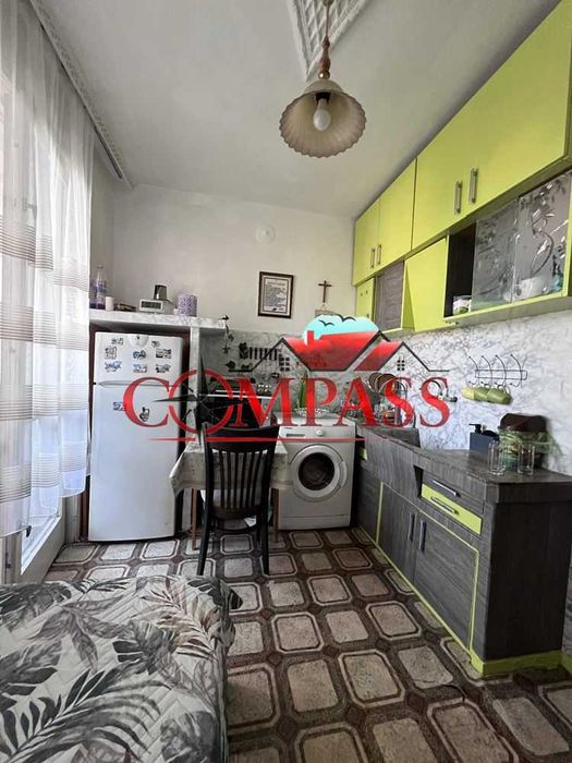 Продава се Едностаен апартамент в Ямбол, Център - 44 кв.м за 1100 €/кв.м - Снимка #4