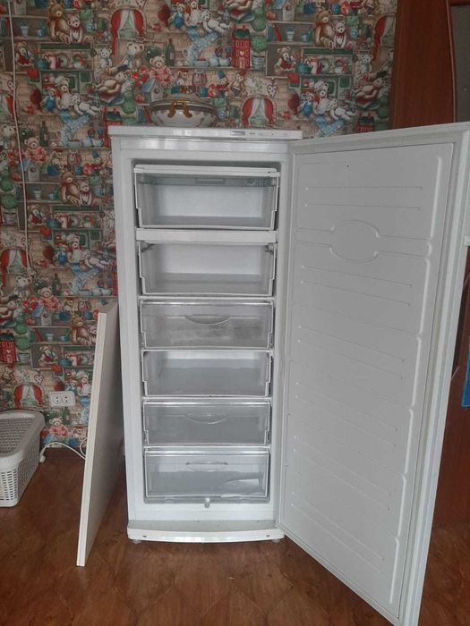 Морозильник вертикальный Атланта