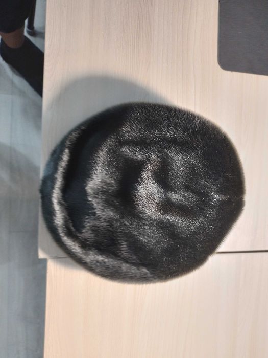 Кепка из нерпы с ушками.