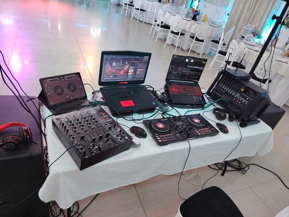 Numark Mixtrack Platinum FX