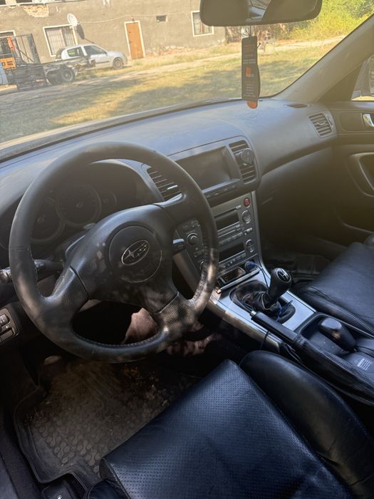 Subaru Legacy на части