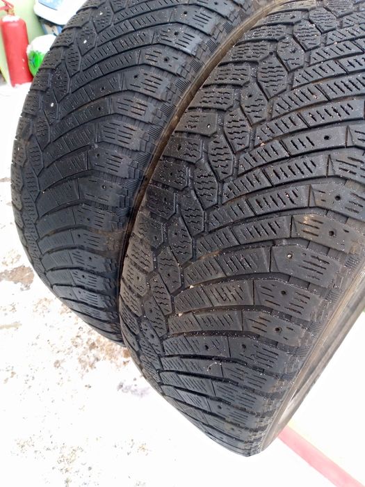 Продам 2 щтуки 235/55/18