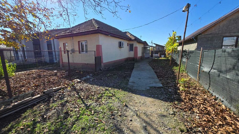 Casa batraneasca renovata,  Com. Dumbrava