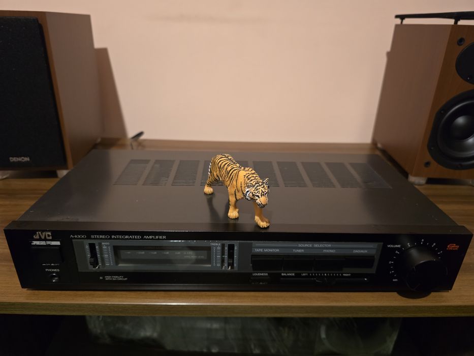 Jvc A-K100B. Amplificator. Sunet analogic de vis. Preț fix !