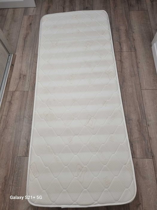 Se vinde saltea 80x200