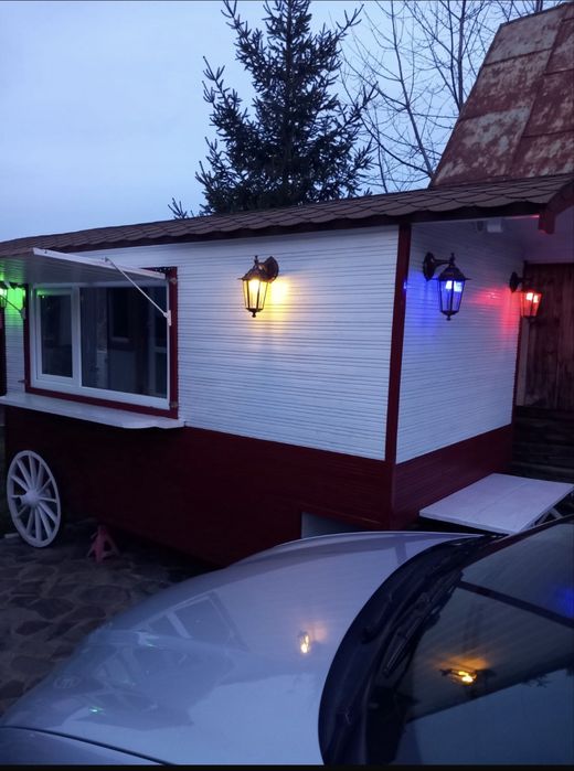 Vând car vienez food track