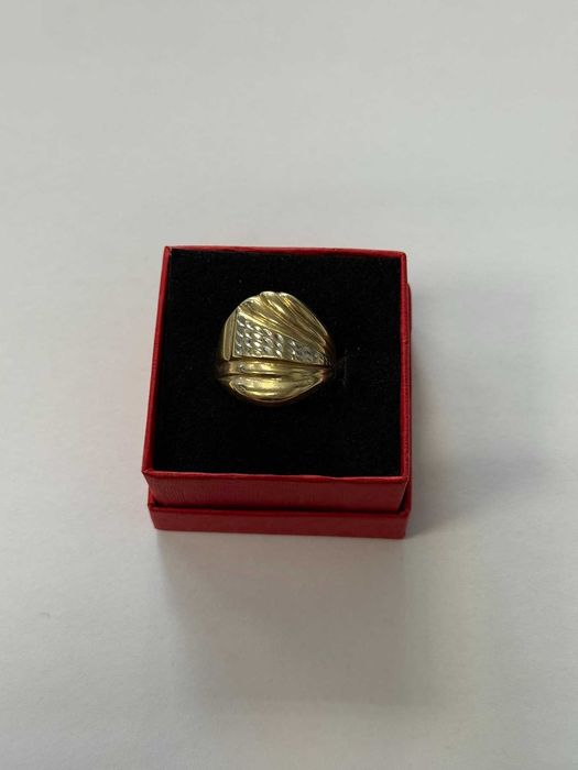 *** Неповторим *** Златен пръстен 14к 4.45гр