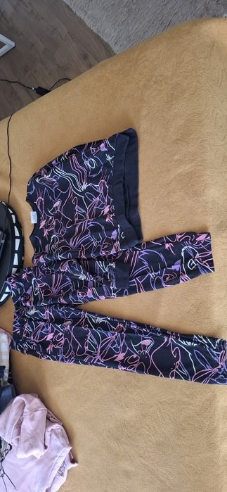 Дрехи за момиче размер 146-152