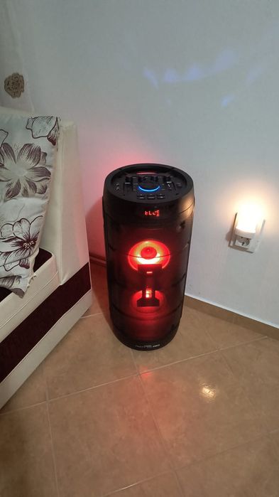 Vând boxa bluetooth