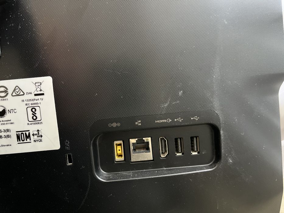 Моноблок Lenovo.