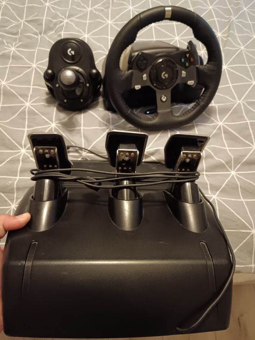 Logitech G920 Волан и педали + ръчка подарък