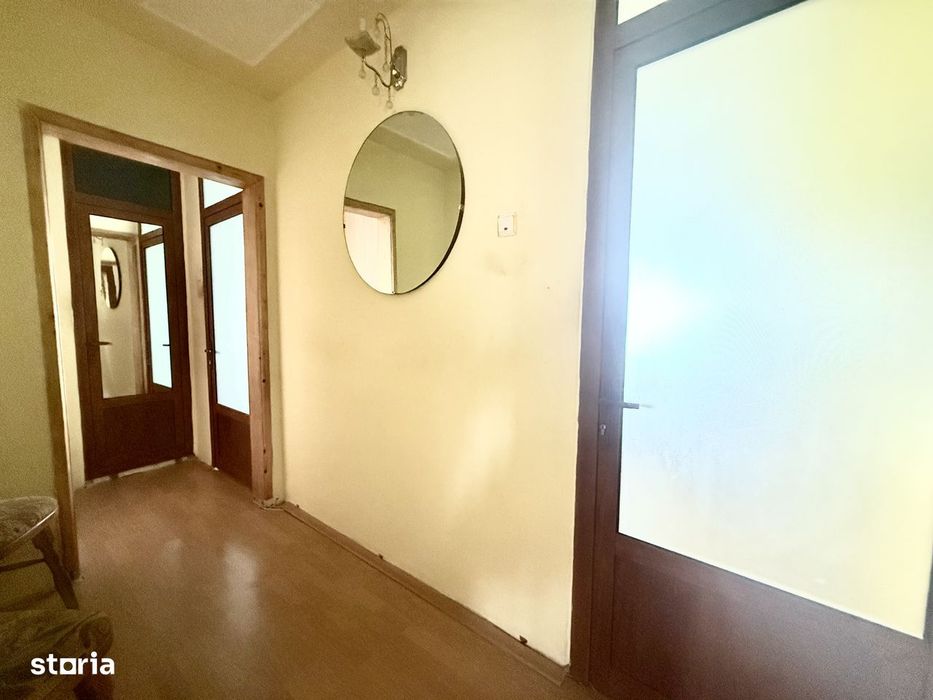 4 camere R. Negru etaj 3/4 82mp
