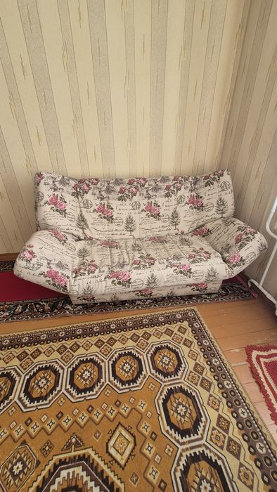 Продам диван раскладывающийся