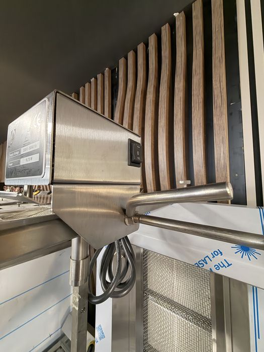 Дюнер  4 пити с горен мотор