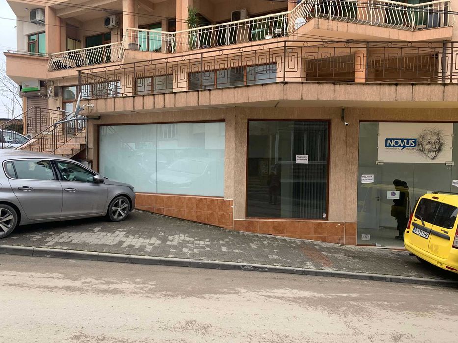 Продавам помещение на комуникативна улица