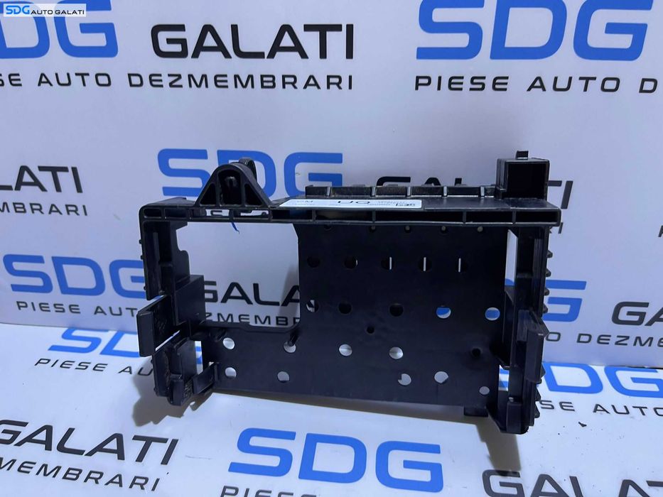 Panou Tablou Sigurante Relee Baterie Acumulator Opel Astra J 2009 - 2015 Cod 13368498