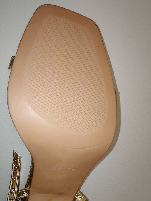 Туфли женские Zara