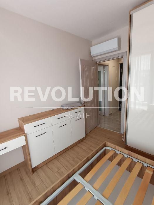 Дава се под наем Двустаен апартамент в Варна, Победа - 60 кв.м за 600 € - Снимка #3