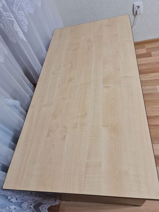 Стол офисный для ноутбука