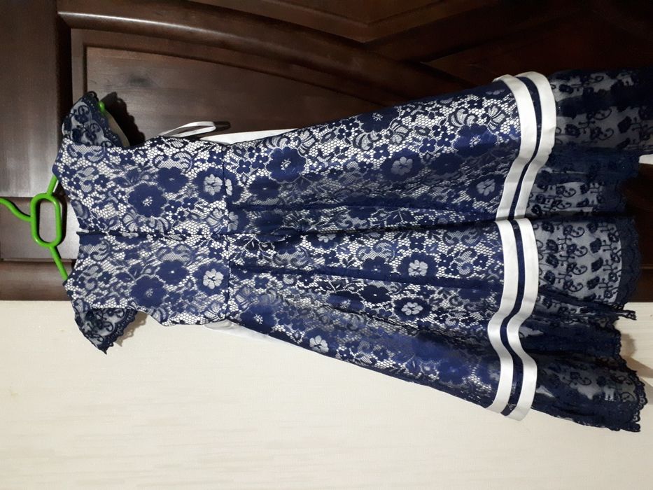 Вечернее платье на 7-8 лет