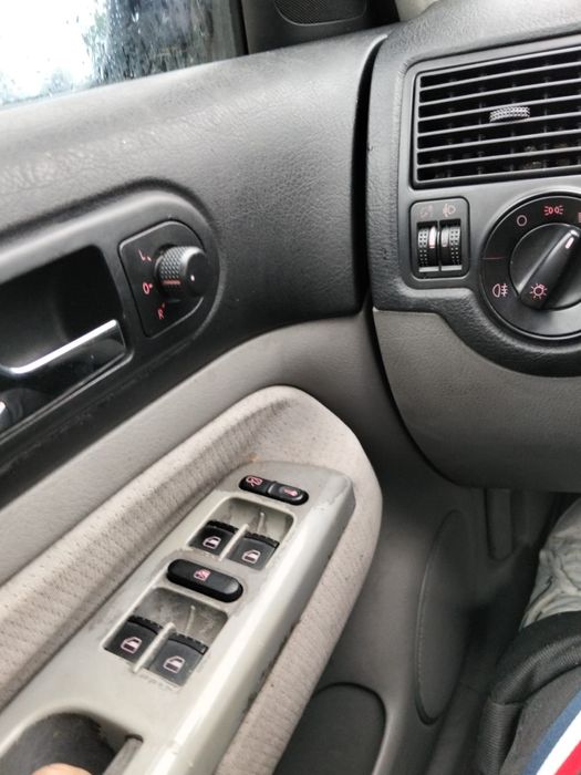 Vand golf 4 1.4 benzina