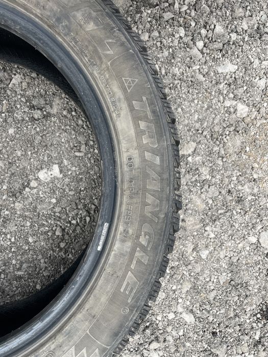 Продам шины зимние 215/55/17