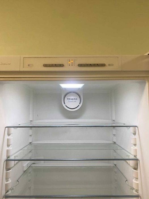 Хладилник с фризер "Miele"