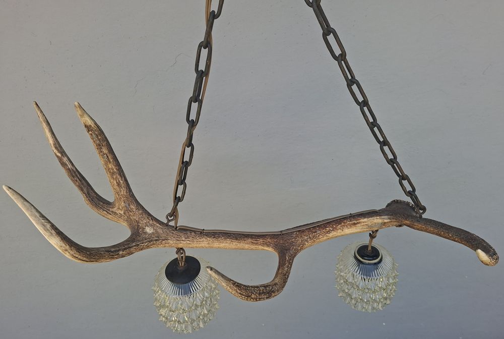 Vând candelabru din coarne de cerb