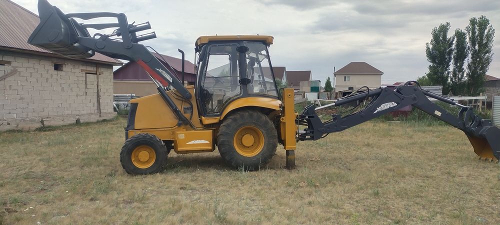 Экскаватор погрузчик XCMG XT873