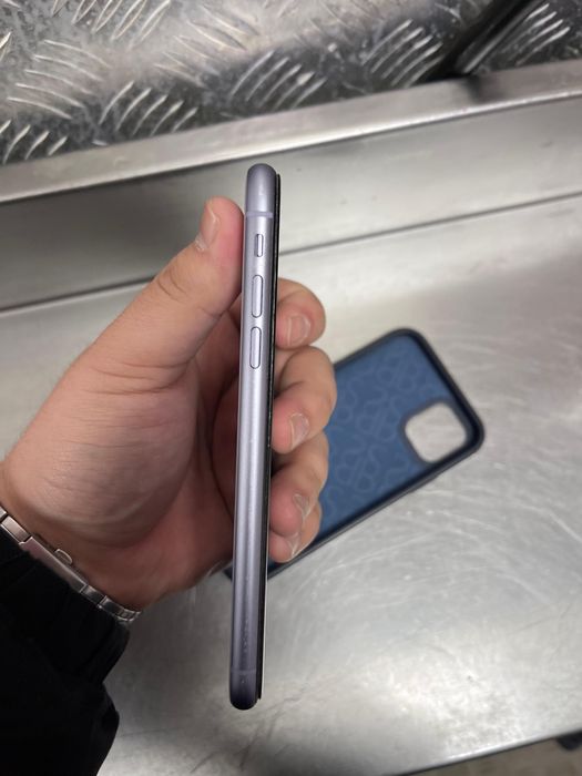 Айфон 11 в идеально состоянии