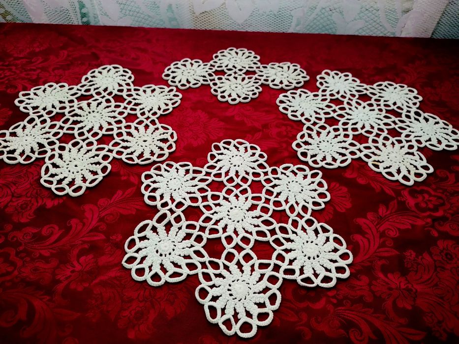 Fată de masa și mileuri tradiționale