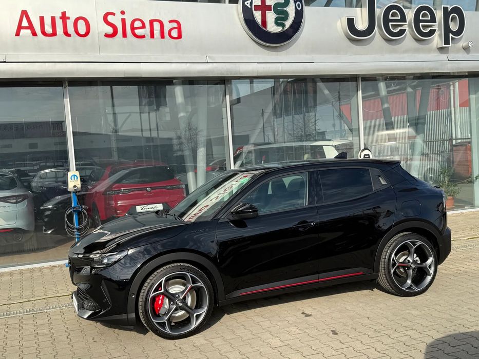 Alfa Romeo Junior 2026 electric, 42.764 € — imagine 3