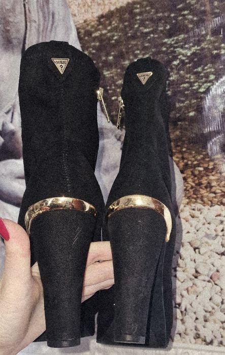 Ghete Guess  foarte comode