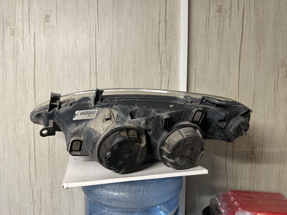 Фар десен Пежо 307