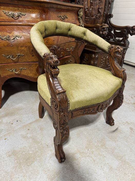 Fotoliu din lemn masiv sculptat manual