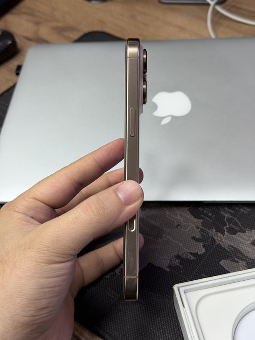 iPhone 16 Pro Max 256GB 1Sim+eSIM IDEAL