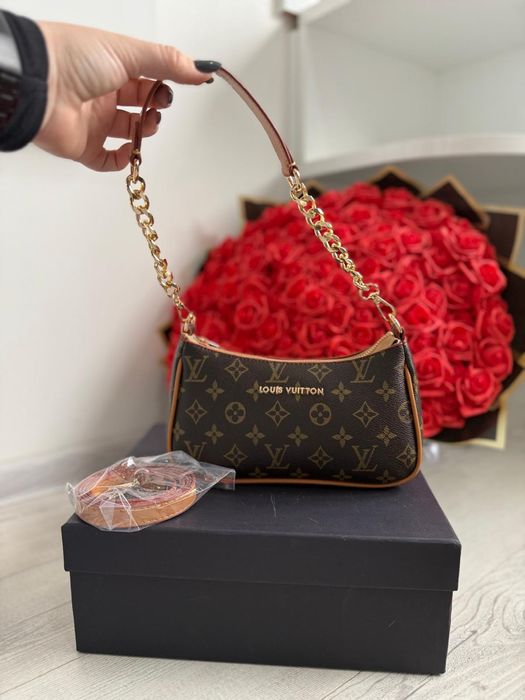 Дамски чанти тип модели.