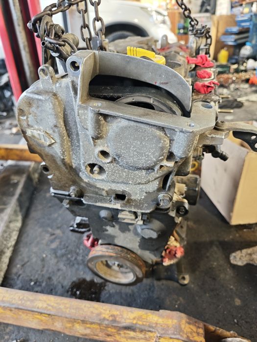 Двигател 1.6  16 v  Рено Сценик