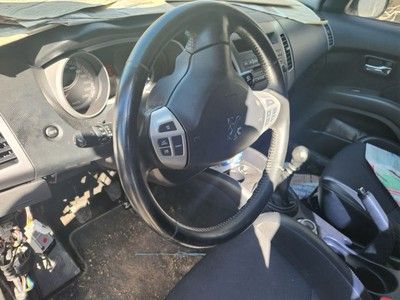 Кутия за предпазители част предпазителят не е включен за Peugeot 4007 2.2 HDI (2009) 8637A318