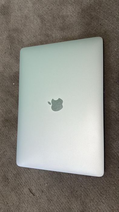 Macbook pro 2020 продам или обменяю
