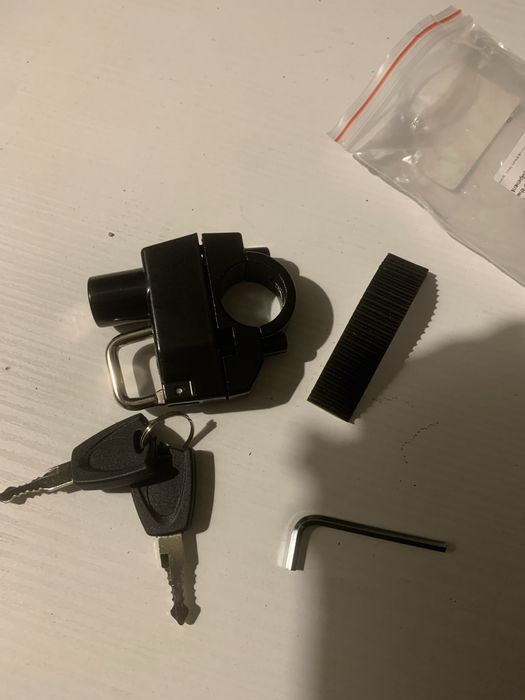 3 вида заключване на мотоциклетна каска към кормило или ролбар - НОВИ!