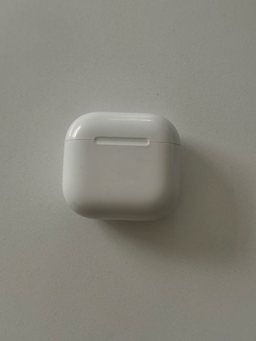 AirPods 4 (ANC) (шумоподавление)