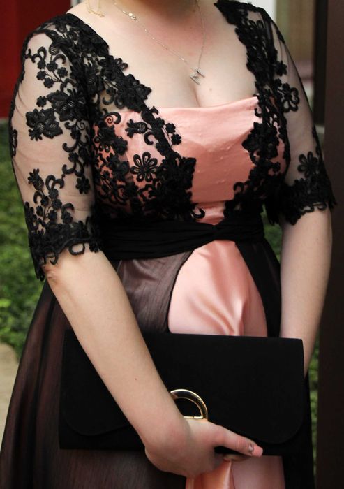 Бална рокля абитуриентска