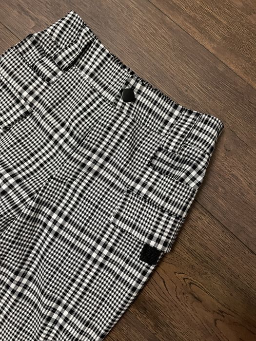 Pantaloni s fishbone